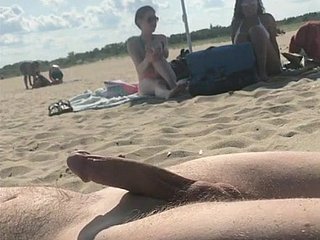 Дикий Пляж В Порно Видео Волосатые
